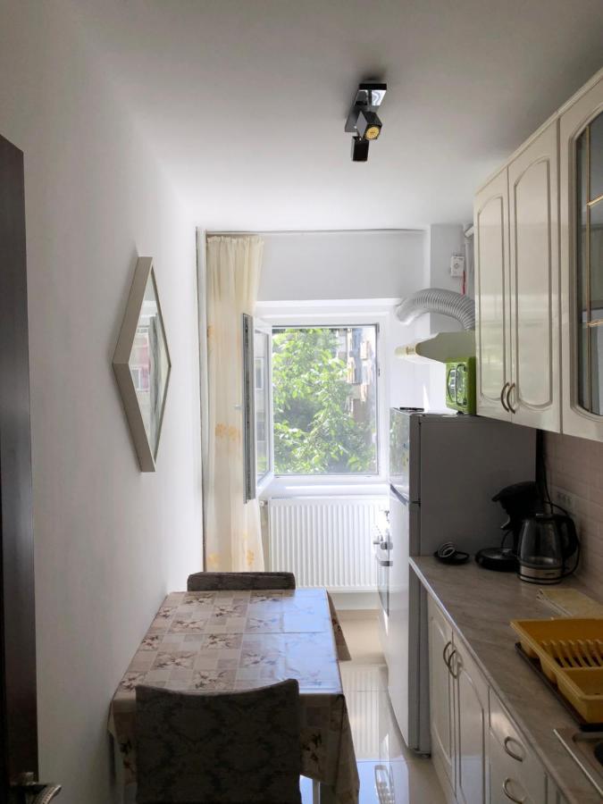 Le Garçon de Cristina-Simple,Quiet,Spacious Studio Bucareste Exterior foto
